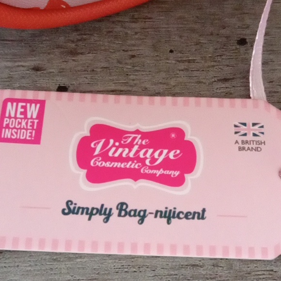 Vampire Teeth cosmetic bag! - Picture 4 of 6